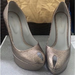 Platform designer heels in excellent condition